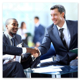 Equipo de atención al cliente de JUB sonriendo